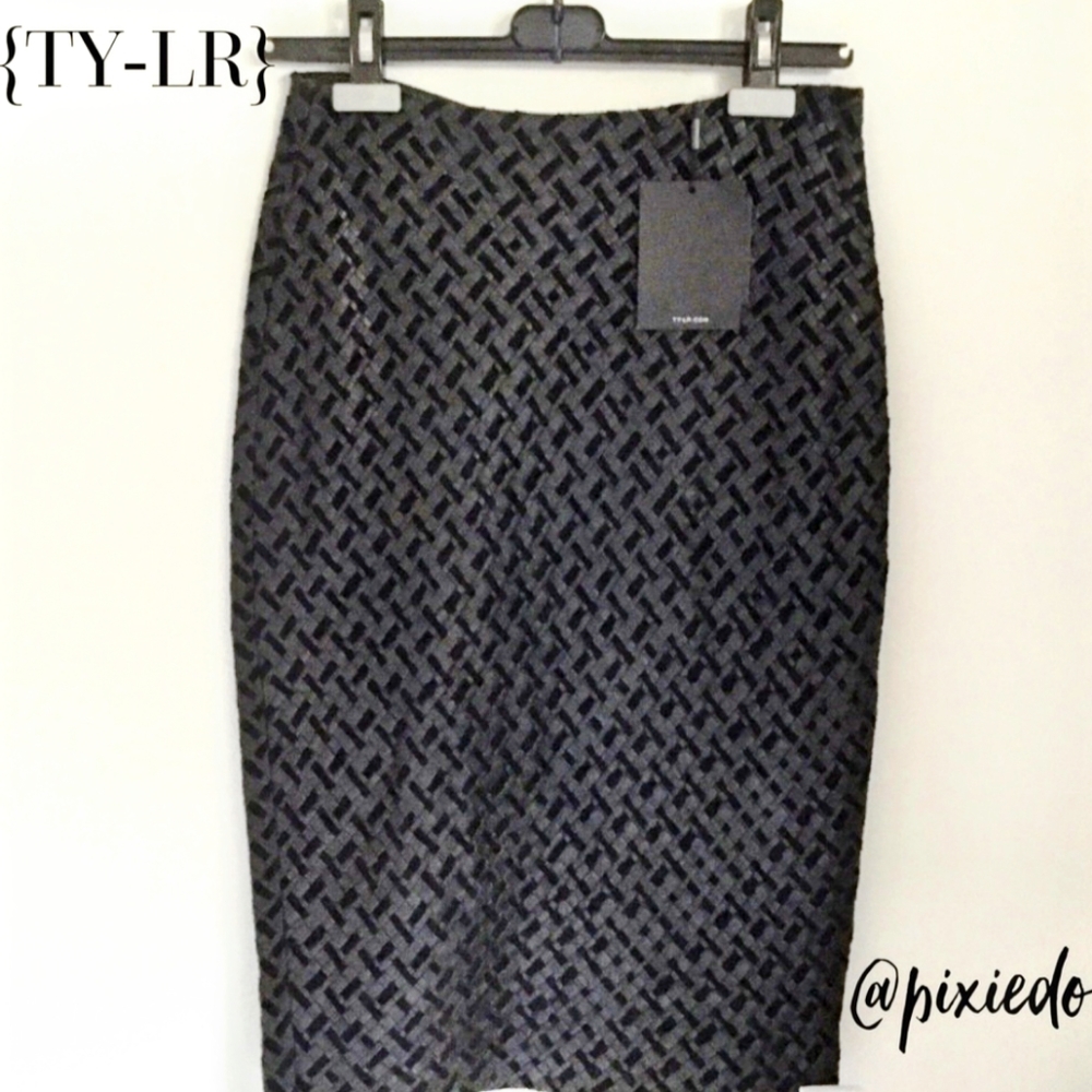 100% Leather Pencil Skirt